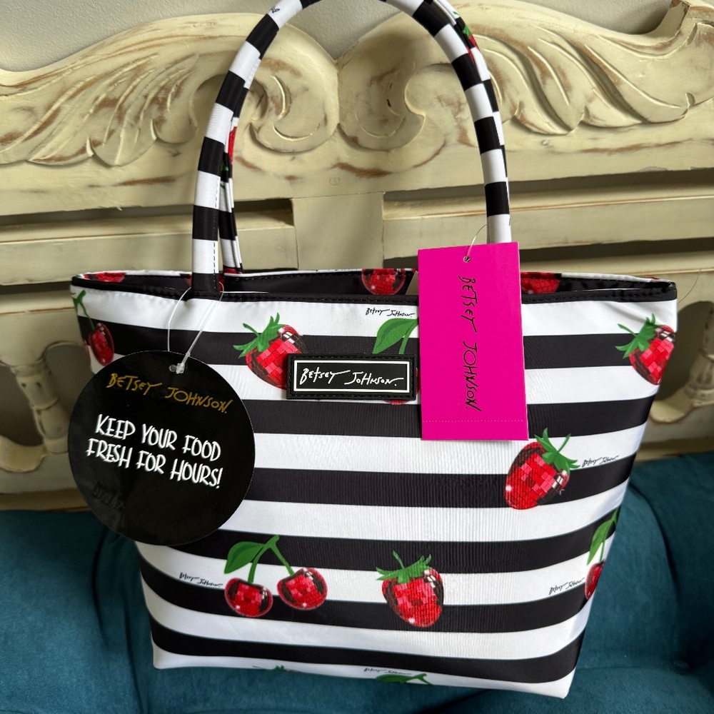 Super Cute Betsey Johnson Cherries Insulated Lunch Tote Bag Purse